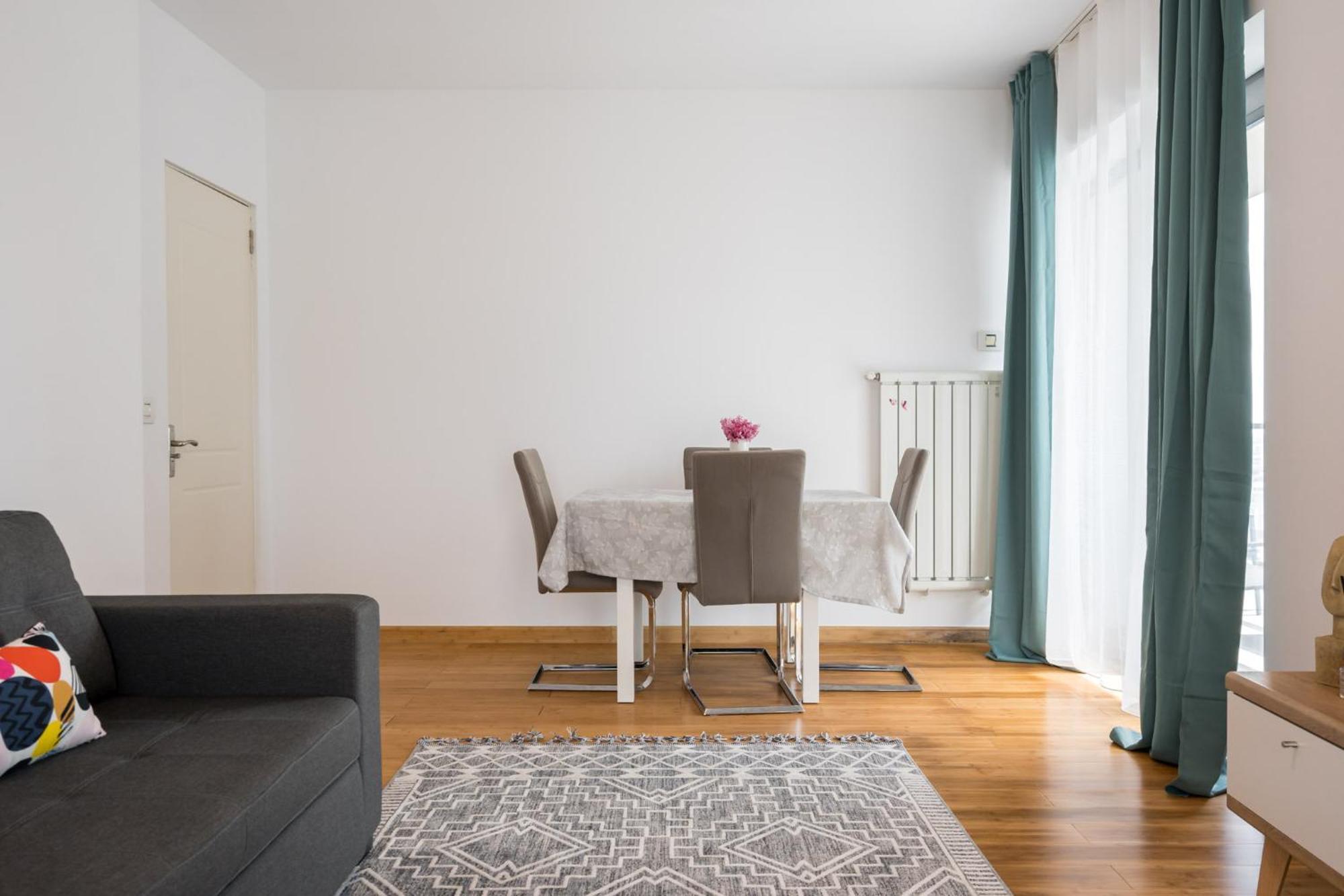 Skyline - Premium 1br In Timpuri Noi 布加勒斯特